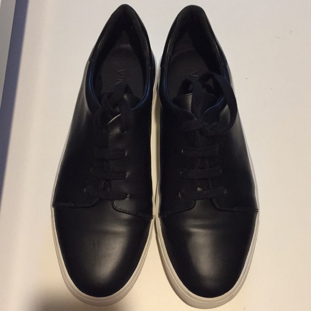 Vince leather sneakers